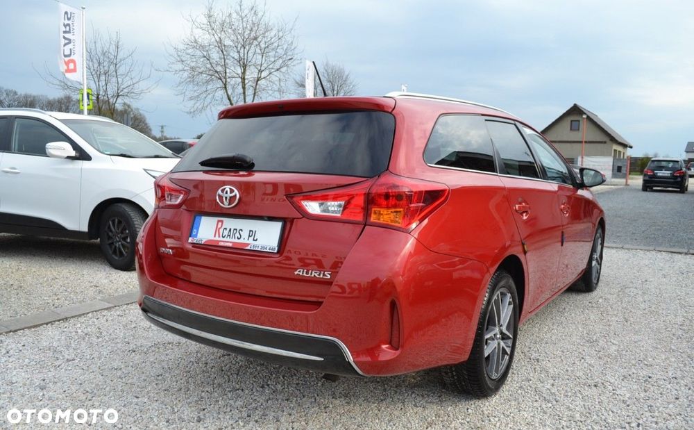 Toyota Auris 1.33 VVT-i Terra - 4