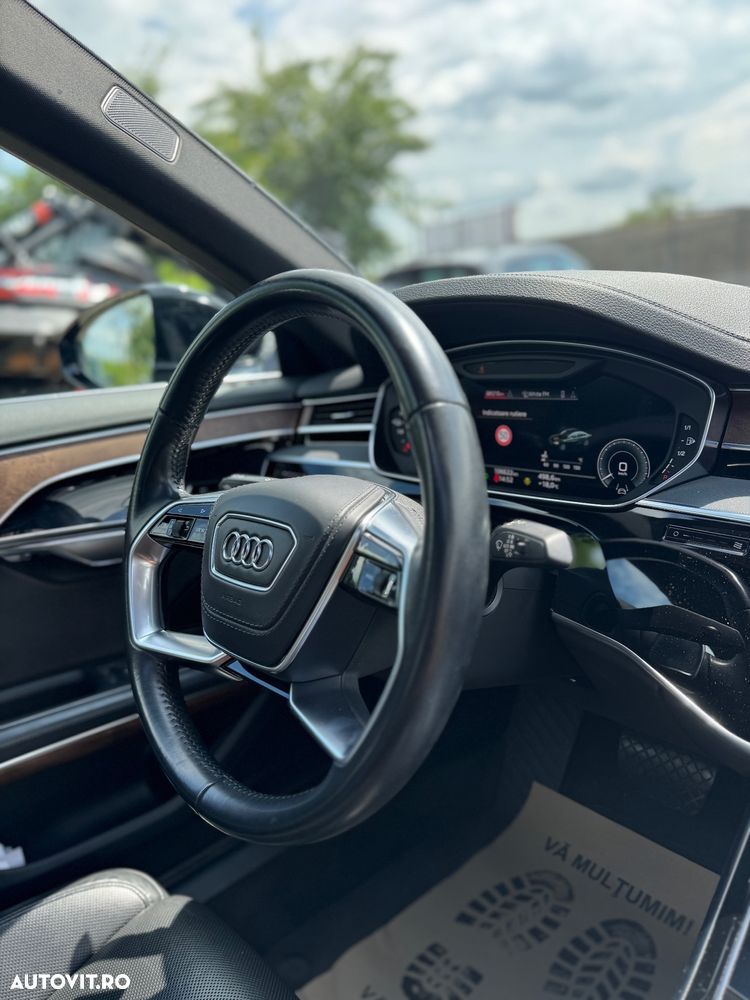 Audi A8 - 7