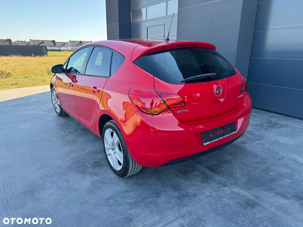 Opel Astra 1.4 ecoFLEX - 8