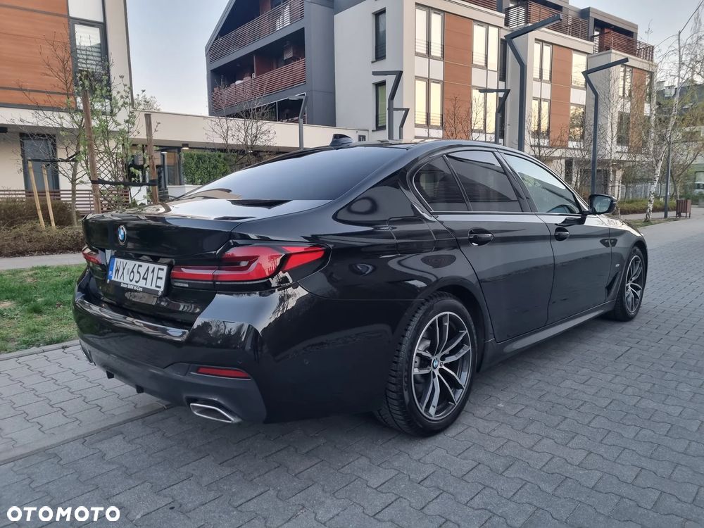 BMW Seria 5 530i xDrive mHEV M Sport sport - 39