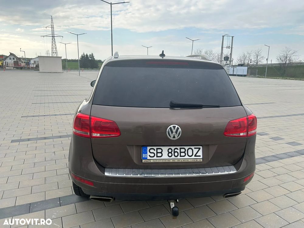 Volkswagen Touareg - 2