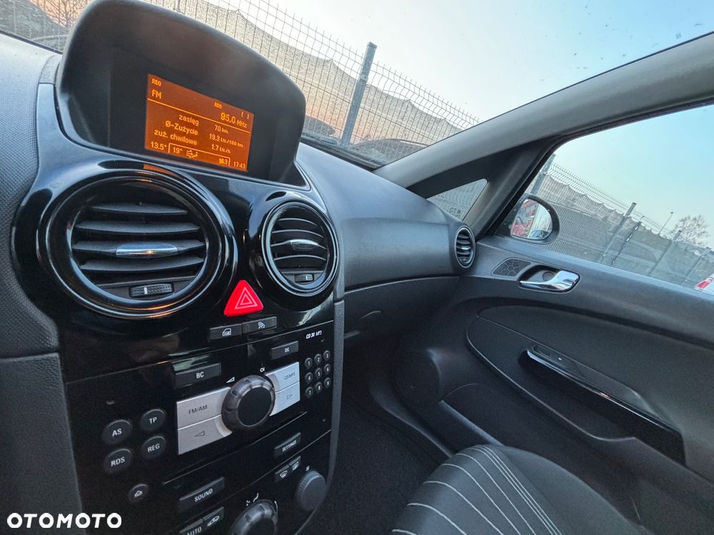 Opel Corsa 1.4 16V Edition - 8