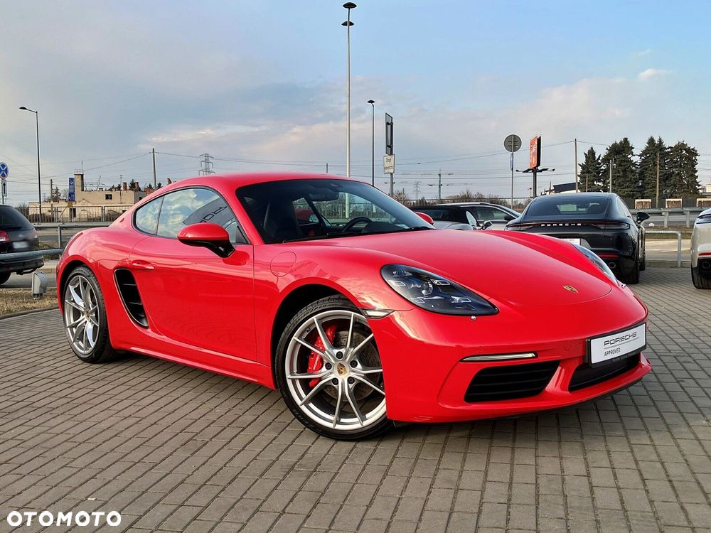 Porsche 718 Cayman - 8