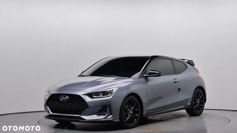 Hyundai Veloster - 2
