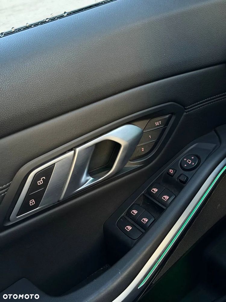 BMW M3 Competition M xDrive - 20