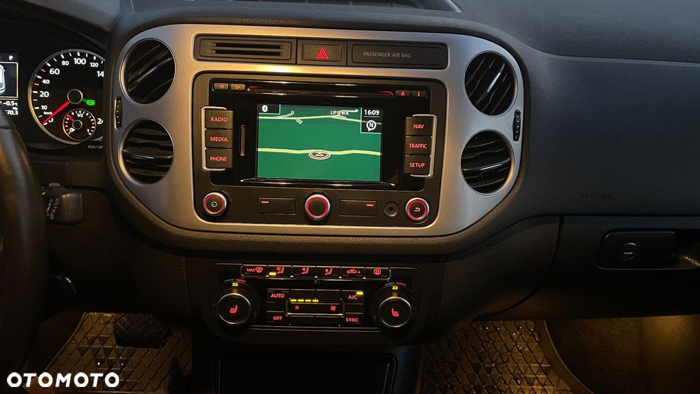 Volkswagen Tiguan 2.0 TDI DPF 4Motion BlueMotion Technology DSG Cup Sport & Style - 12