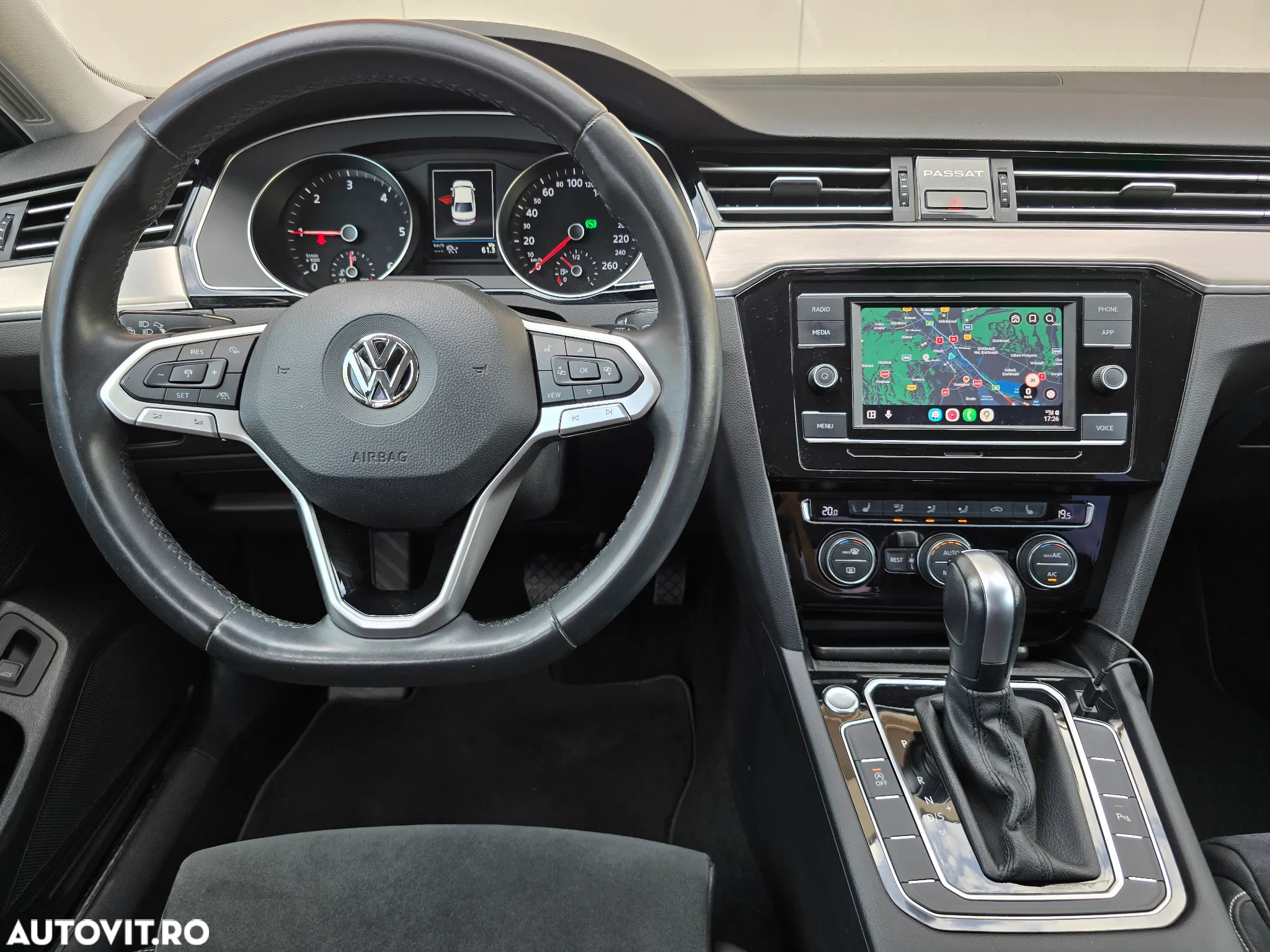 Volkswagen Passat 2.0 TDI DSG Highline - 16