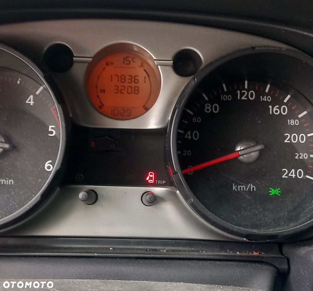 Nissan Qashqai 1.5 dCi Visia - 8