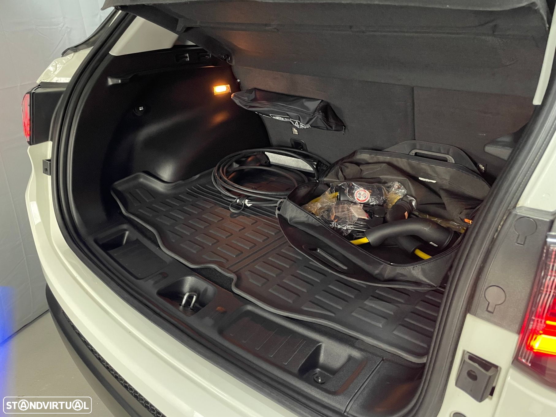 Jeep Compass - 30