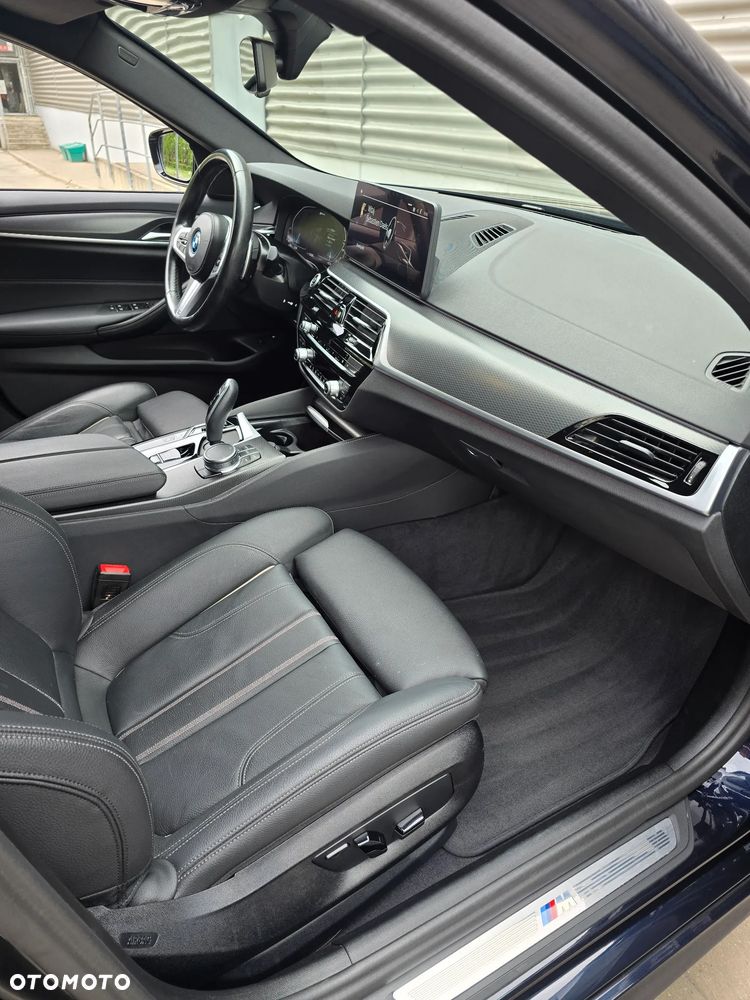 BMW Seria 5 530e M Sport sport - 12