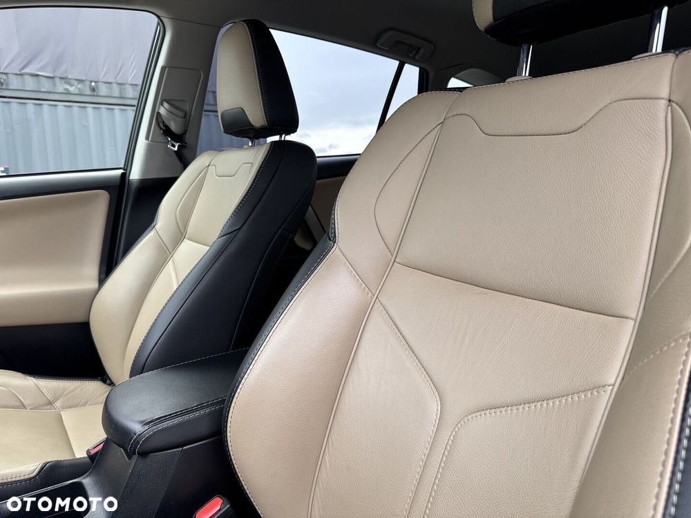 Toyota RAV4 - 16