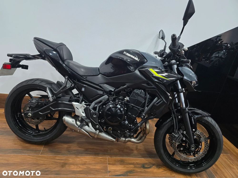 Kawasaki Z 650 - 12