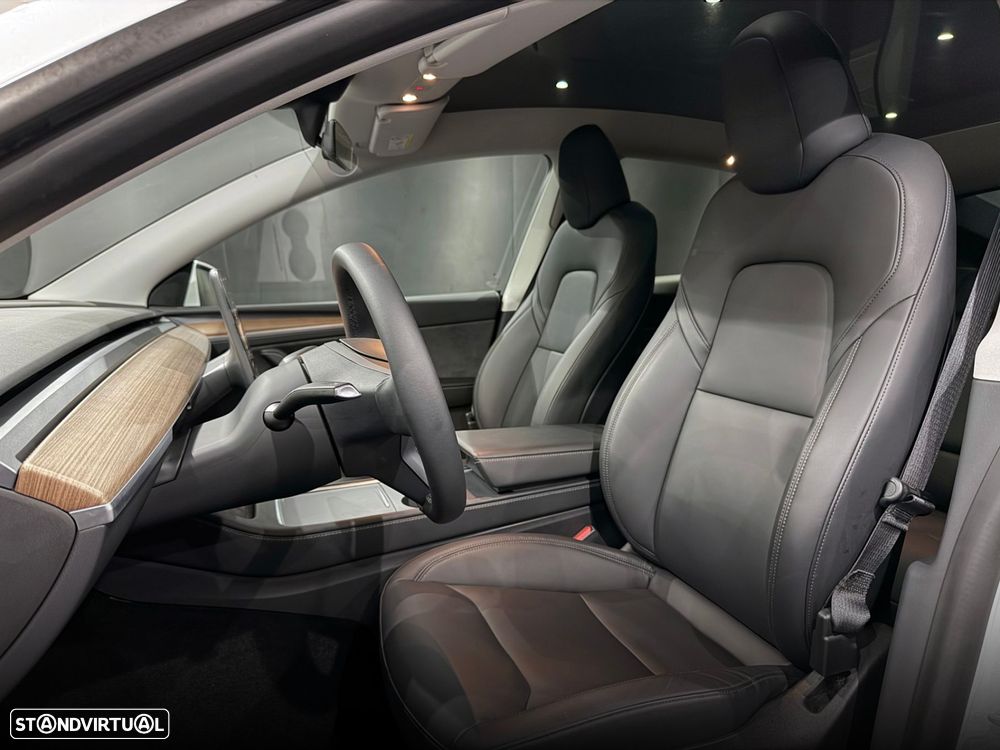 Tesla Model Y Standard - 16