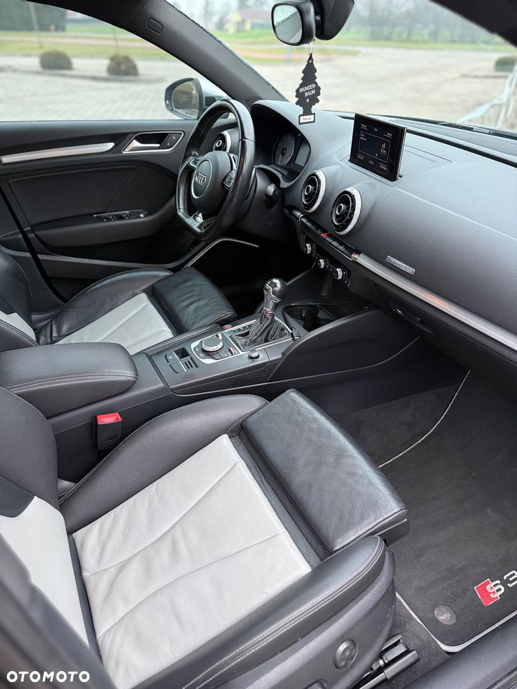 Audi S3 S tronic - 38