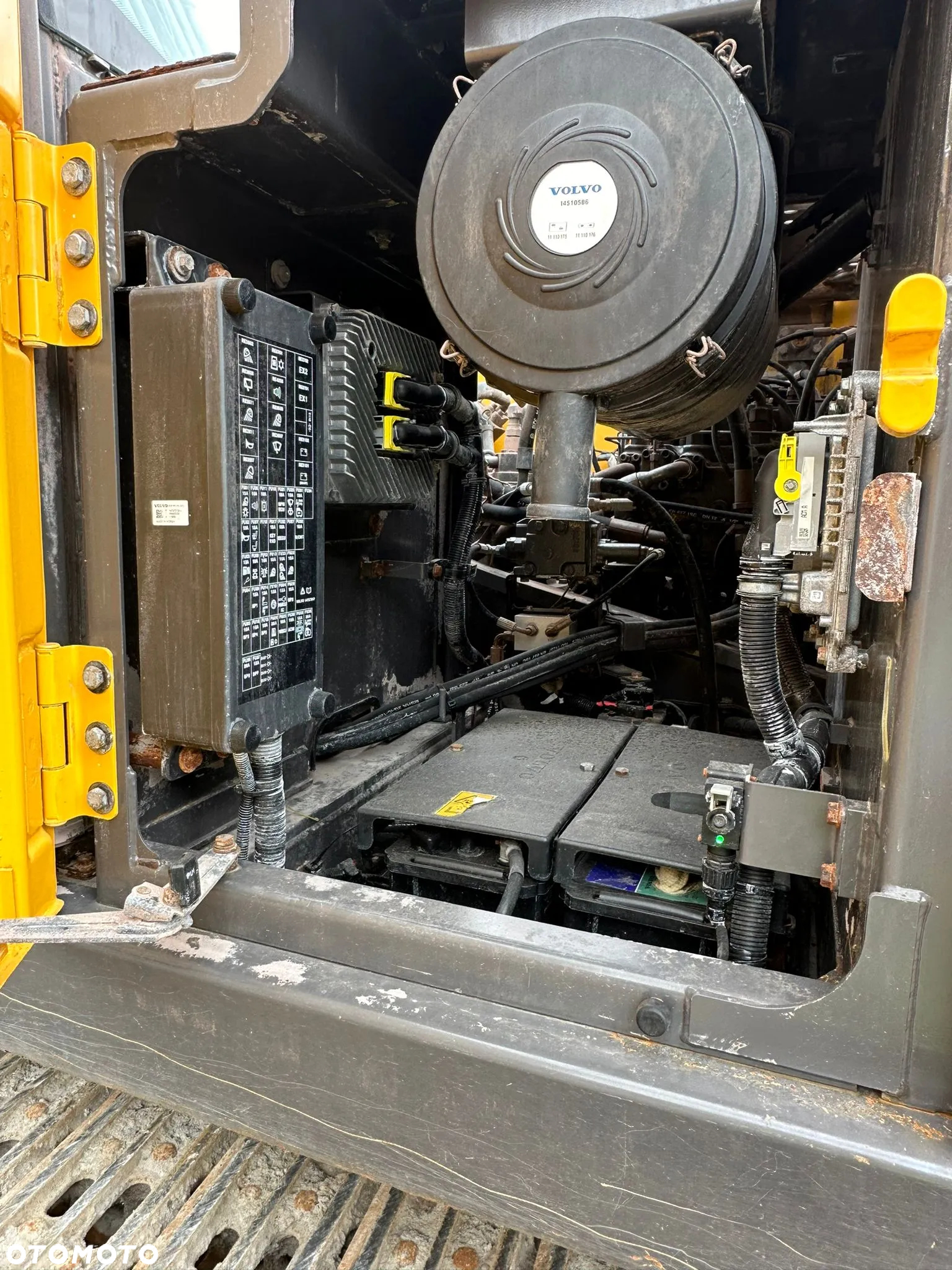 Volvo EC220 EL - 9
