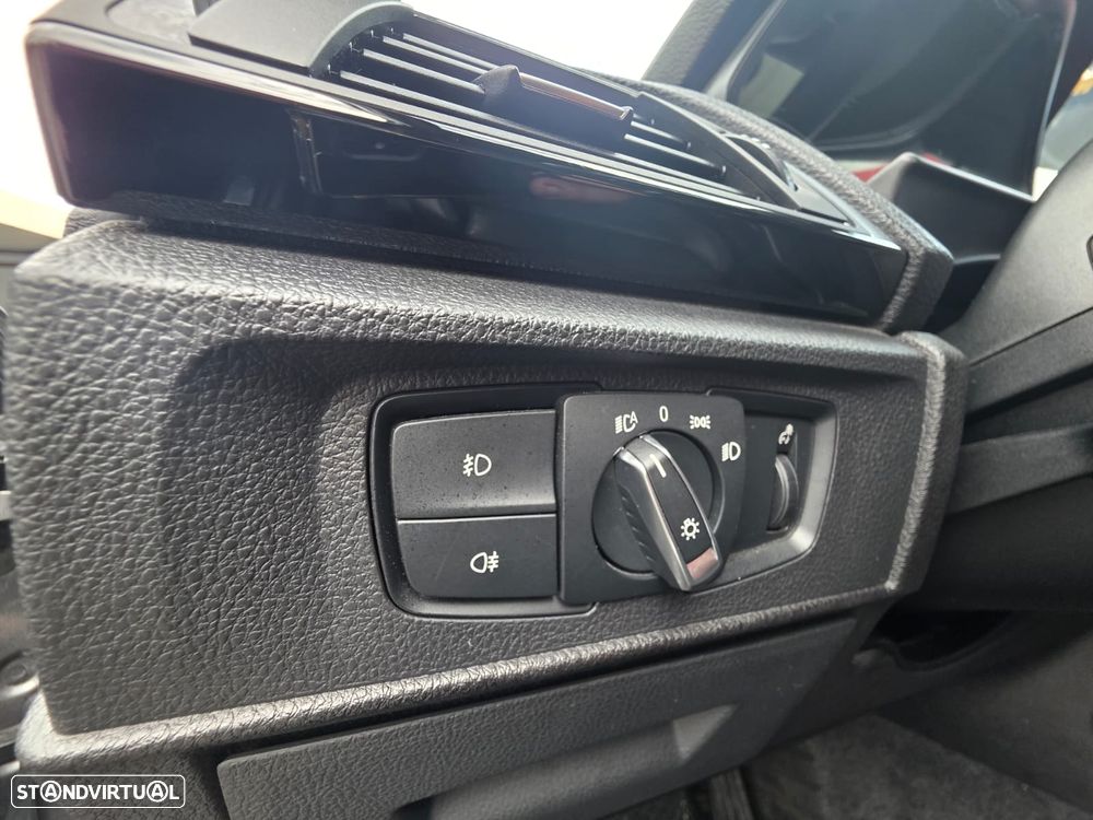 BMW 120 d Pack M Auto - 11