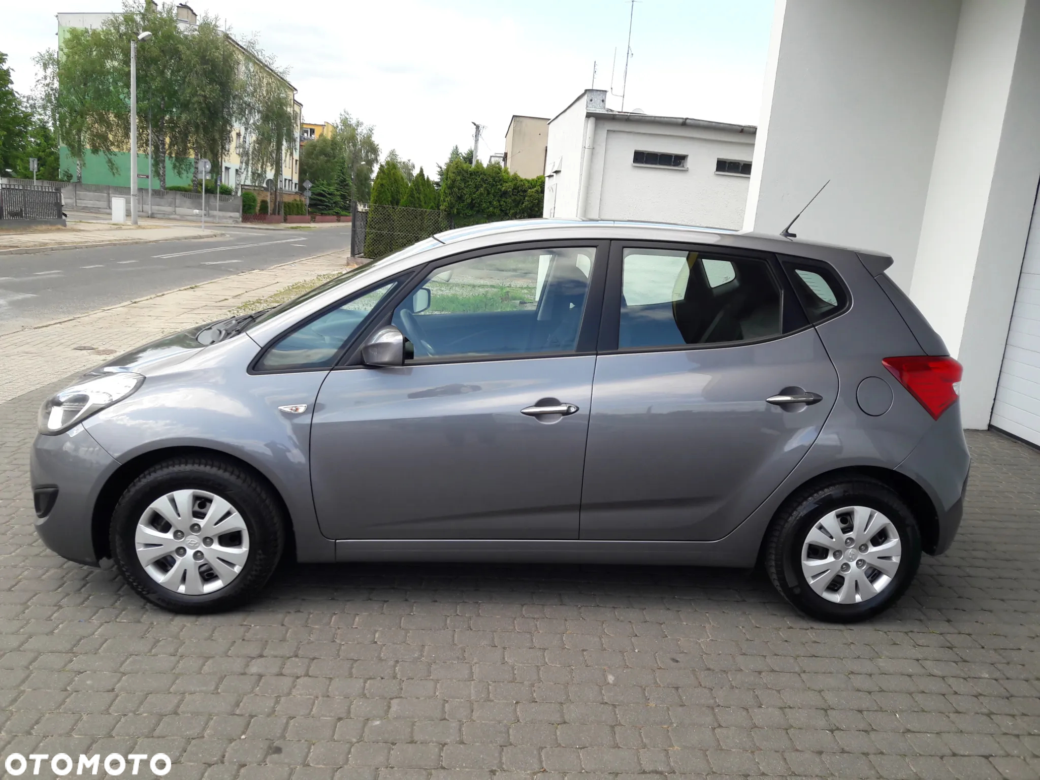 Hyundai ix20 1.4 blue - 37
