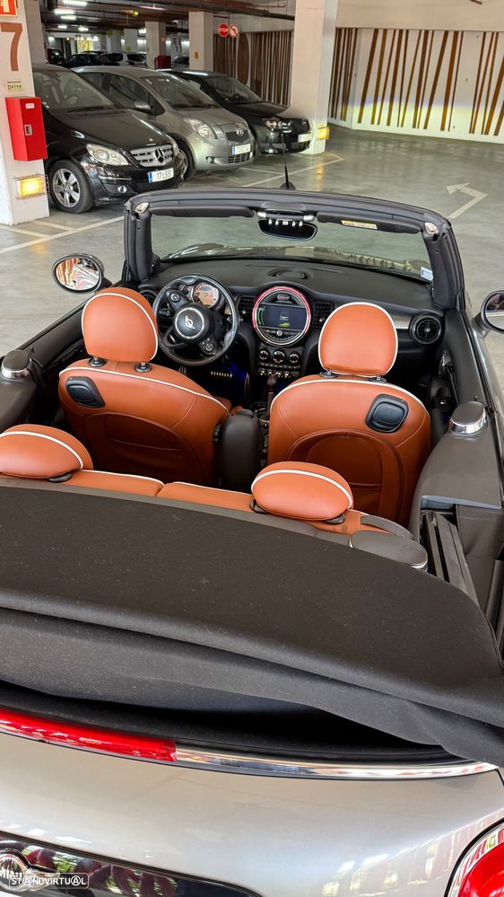 MINI Cabrio Cooper S Auto. Sidewalk - 9