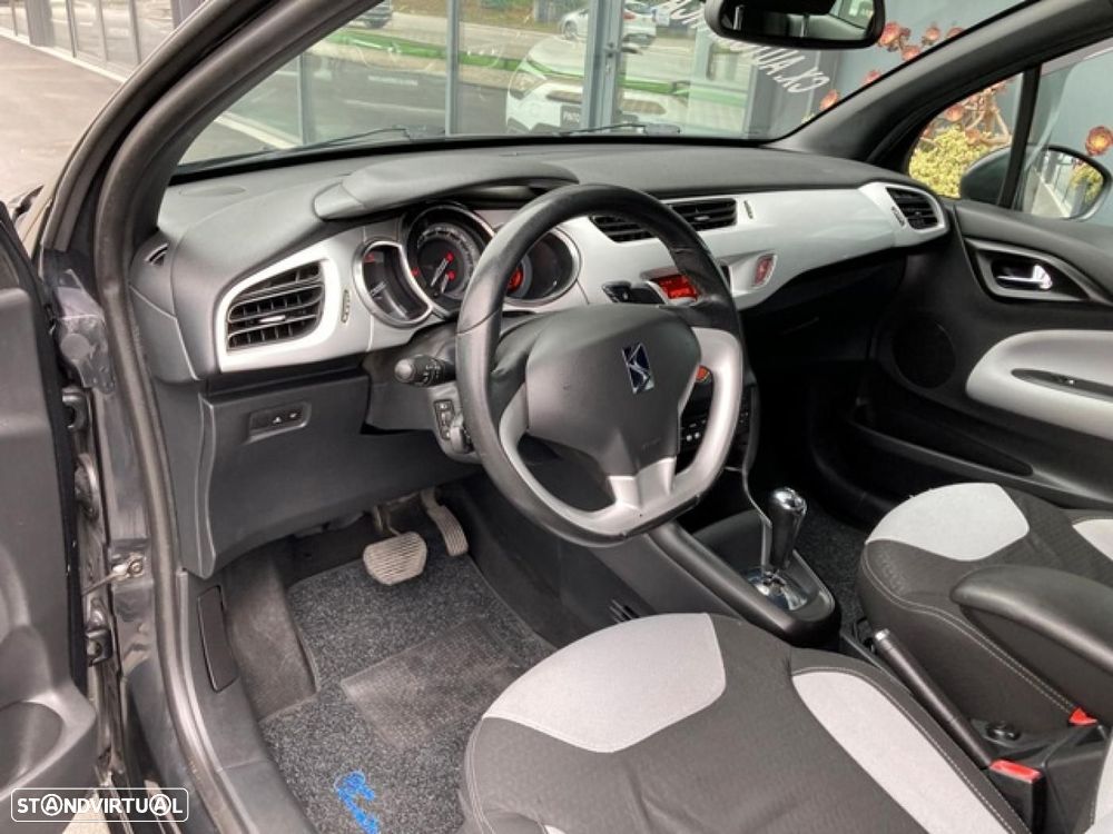 Citroën DS3 1.4 e-HDi Chic CMP - 9