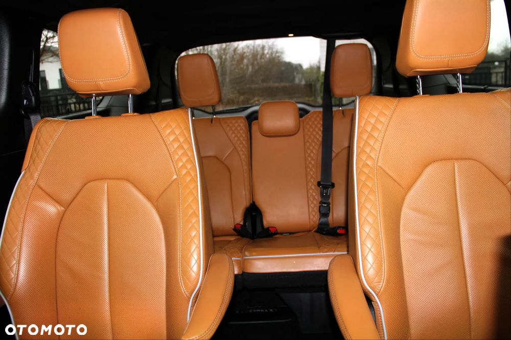 Chrysler Pacifica - 20