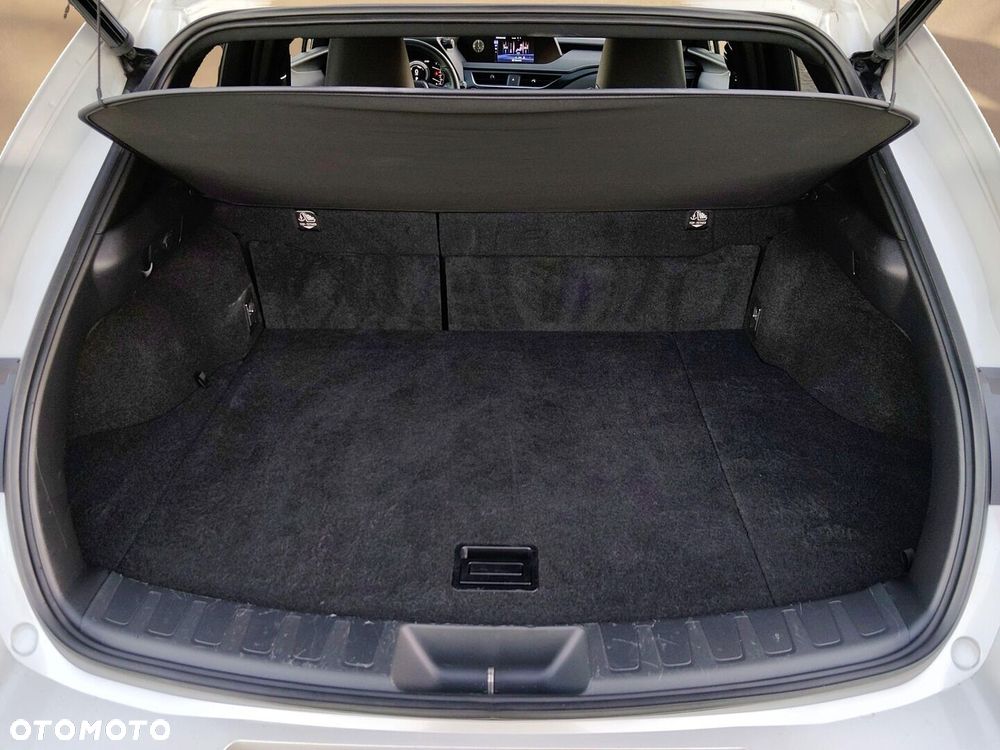 Lexus UX 250h GPF F Impression 2WD - 30