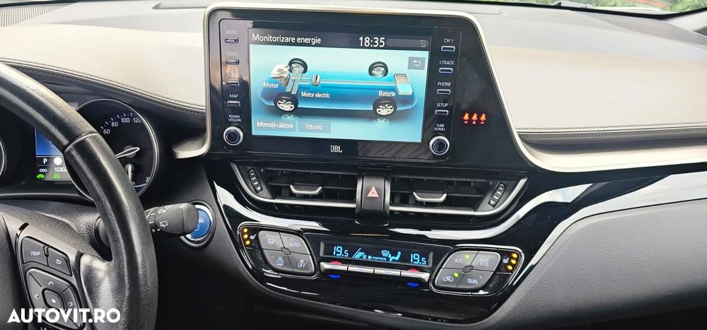 Toyota C-HR 2.0 HSD 184 CP 4x2 CVT Classy Bi-Tone - 13