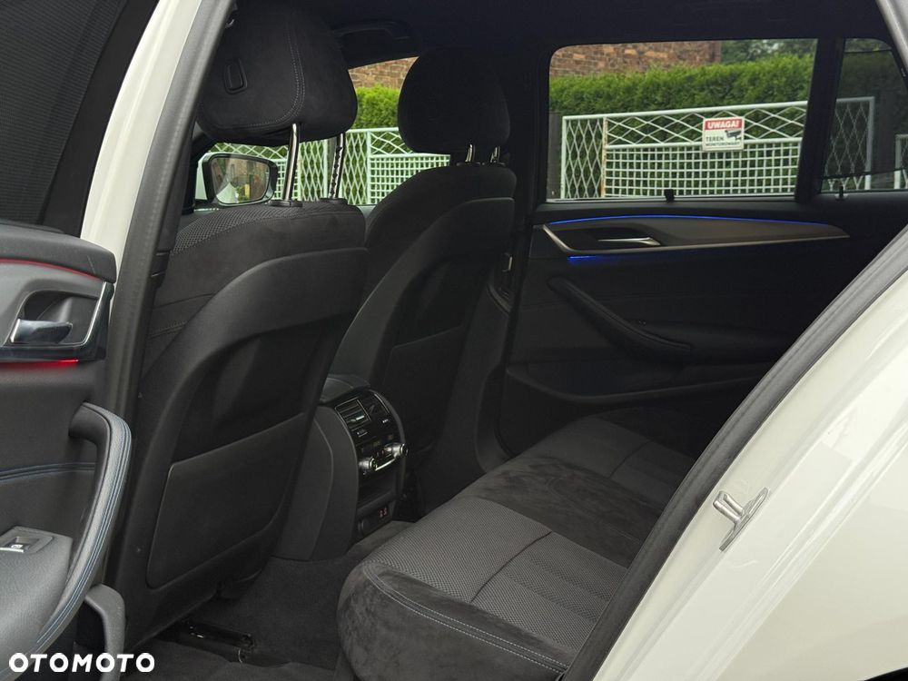 BMW Seria 5 520d xDrive M Sport Edition - 31