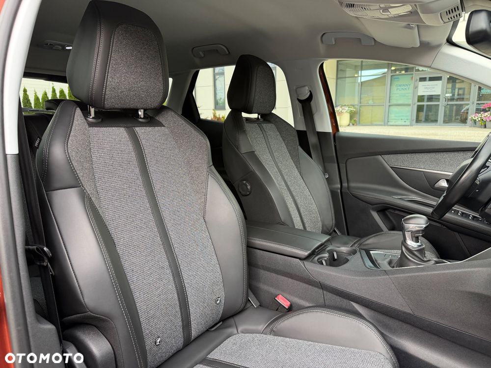 Peugeot 3008 1.2 PureTech Allure S&S - 29