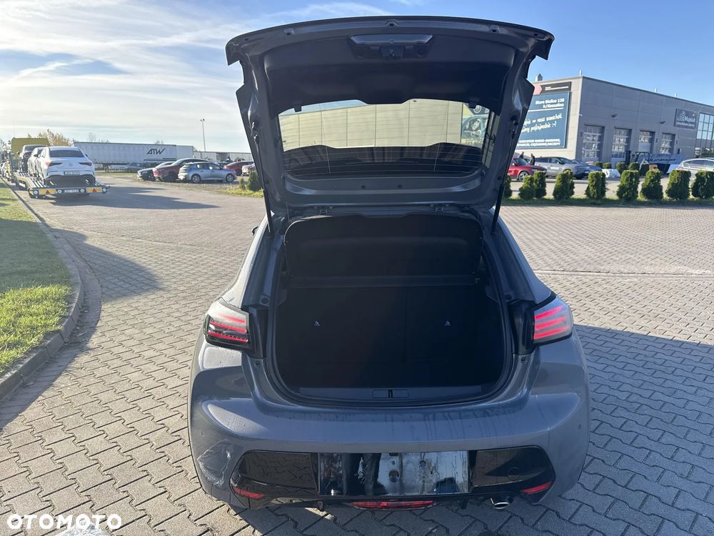 Peugeot 208 1.2 mHEV GT - 11