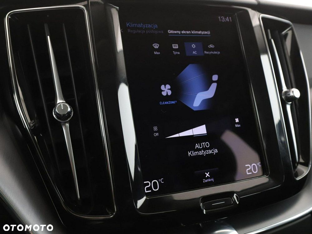 Volvo XC 60 B4 D AWD Momentum - 29