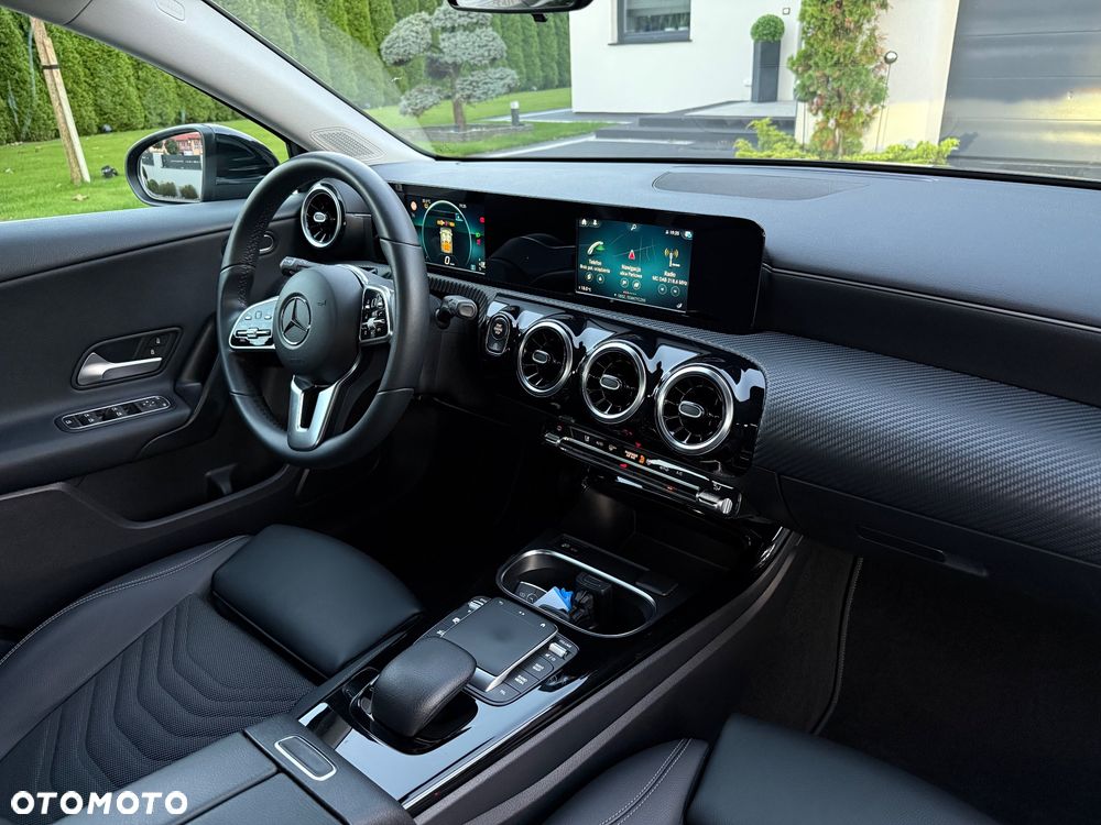 Mercedes-Benz Klasa A 180 d 8G-DCT Progressive - 33