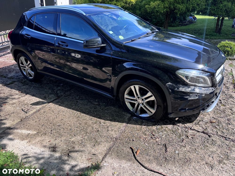 Mercedes-Benz GLA 220 d 4Matic 7G-DCT StreetStyle - 7