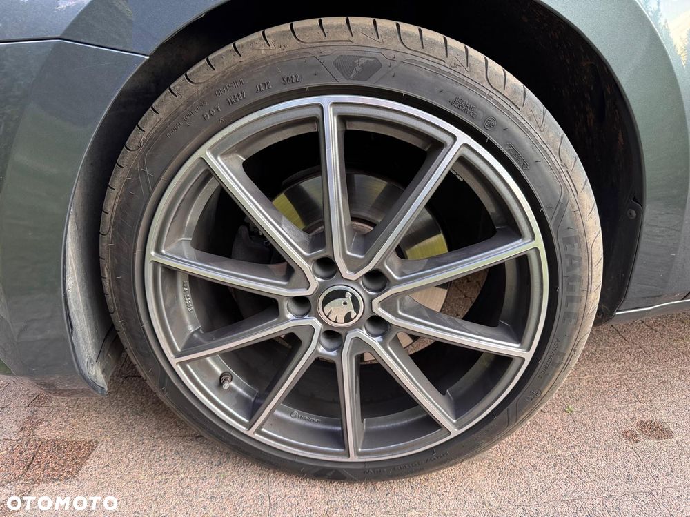 Skoda Superb 2.0 TDI DSG Premium Edition - 39