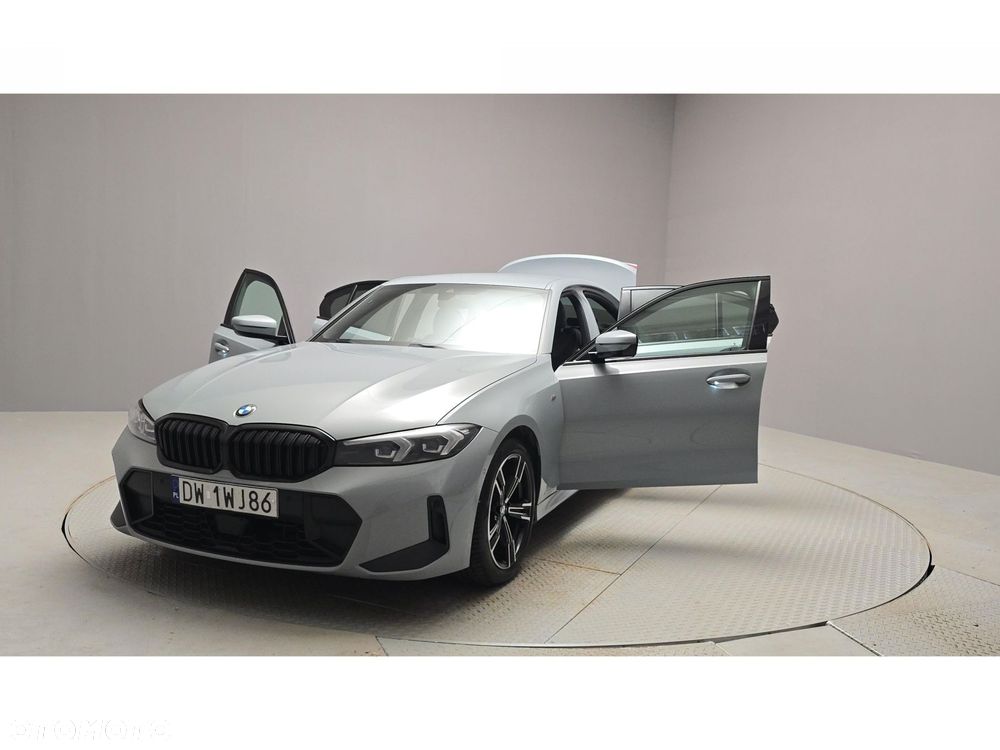 BMW Seria 3 320d xDrive mHEV M Sport - 15