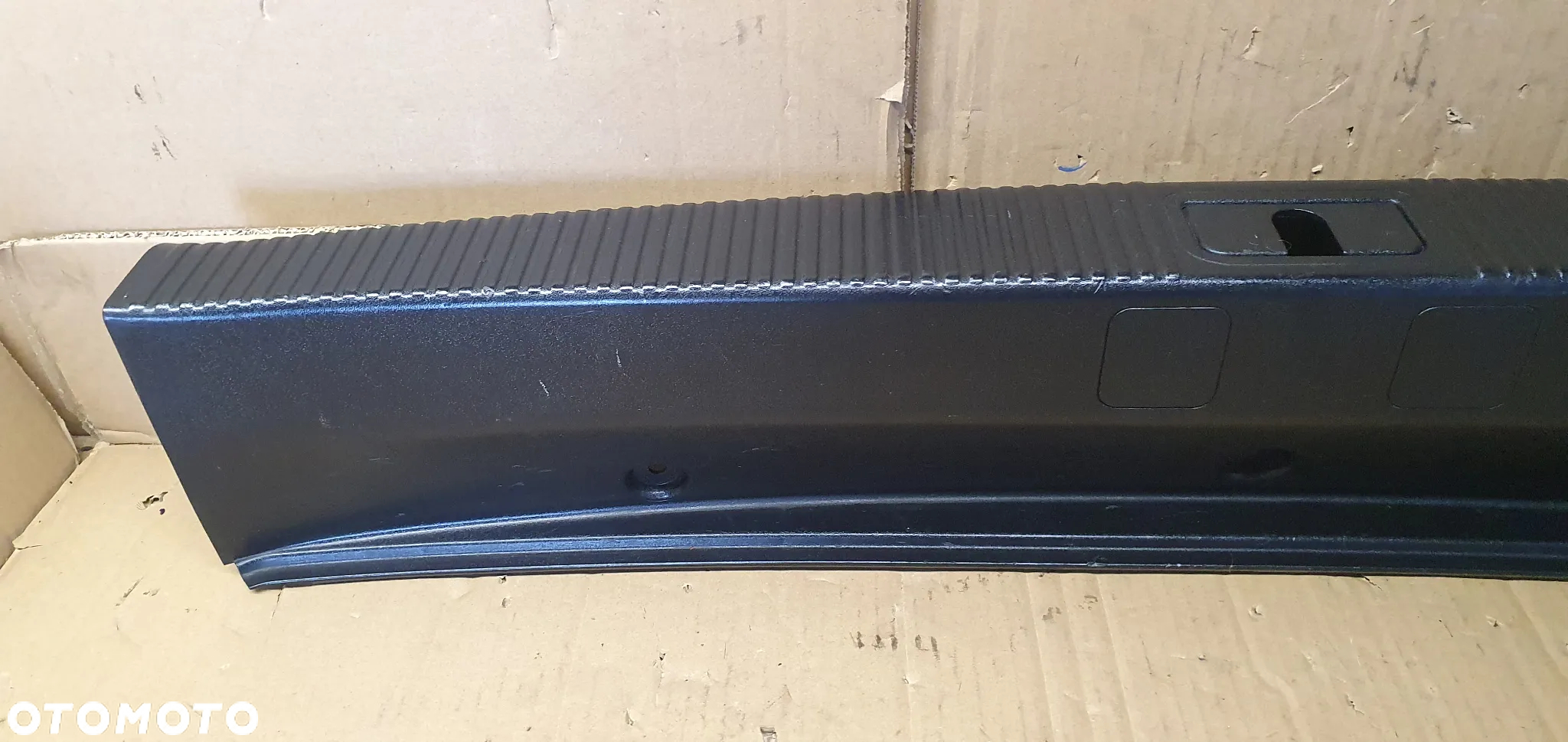 Osłona nakładka progu bagażnika Audi A8 D3 4E0863471B - 2