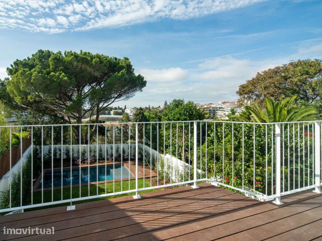 Moradia T4+1, a estrear, no Monte Estoril - Grande imagem: 4/47