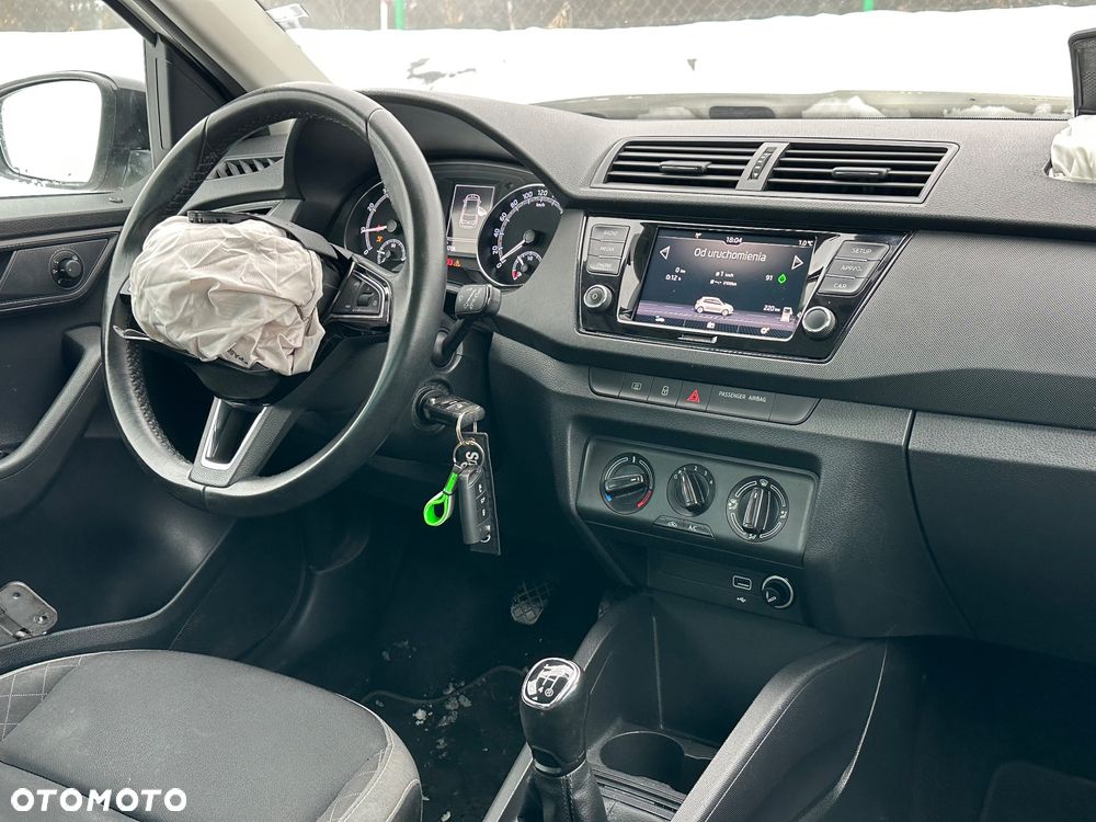 Skoda Fabia 1.0 Style Color - 26