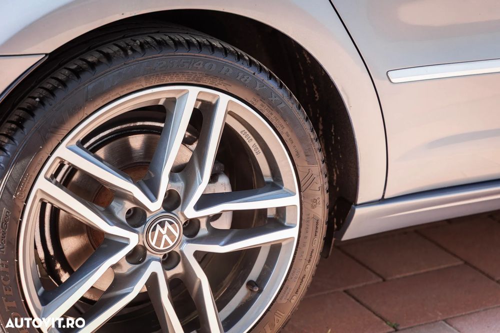 Volkswagen Passat - 5