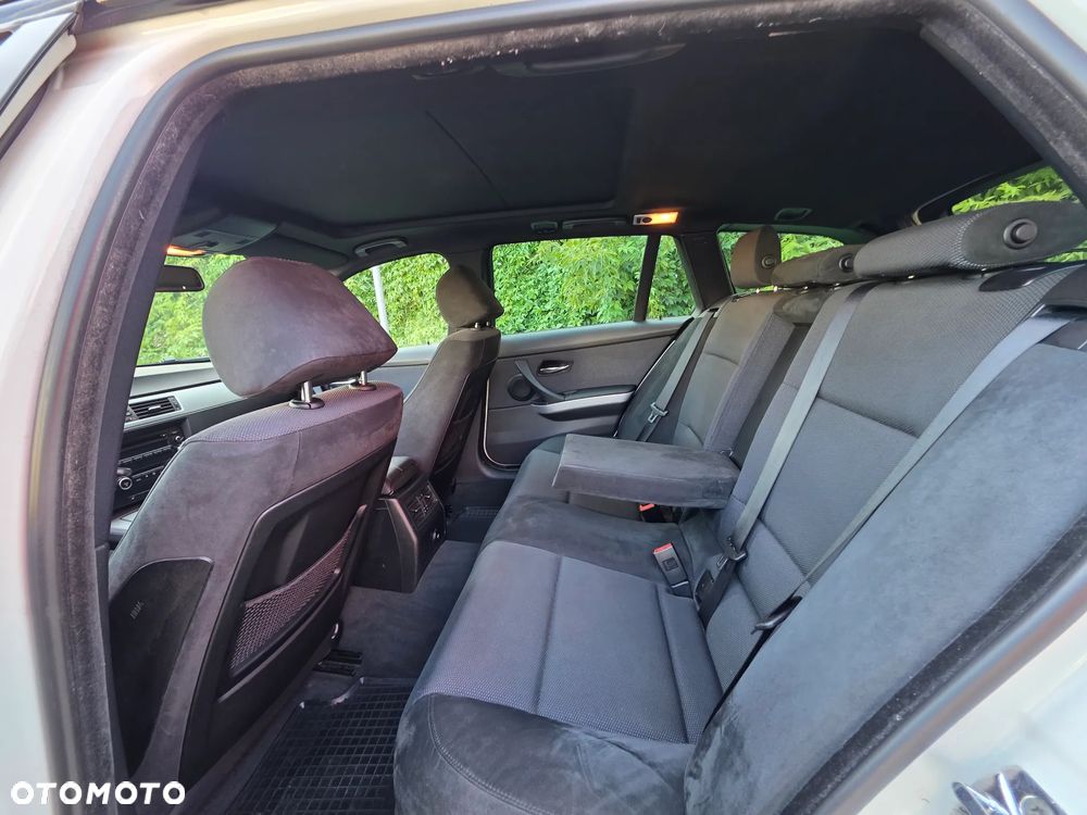 BMW Seria 3 320i Edition Sport - 15
