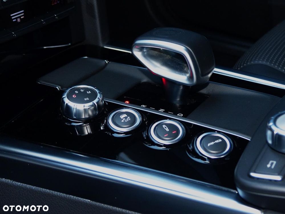 Mercedes-Benz Klasa E 63 AMG S 4-Matic - 18