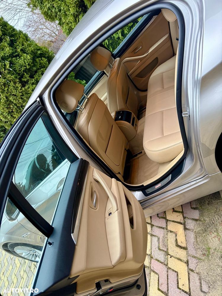 BMW Seria 5 520d Aut. Luxury Line - 9