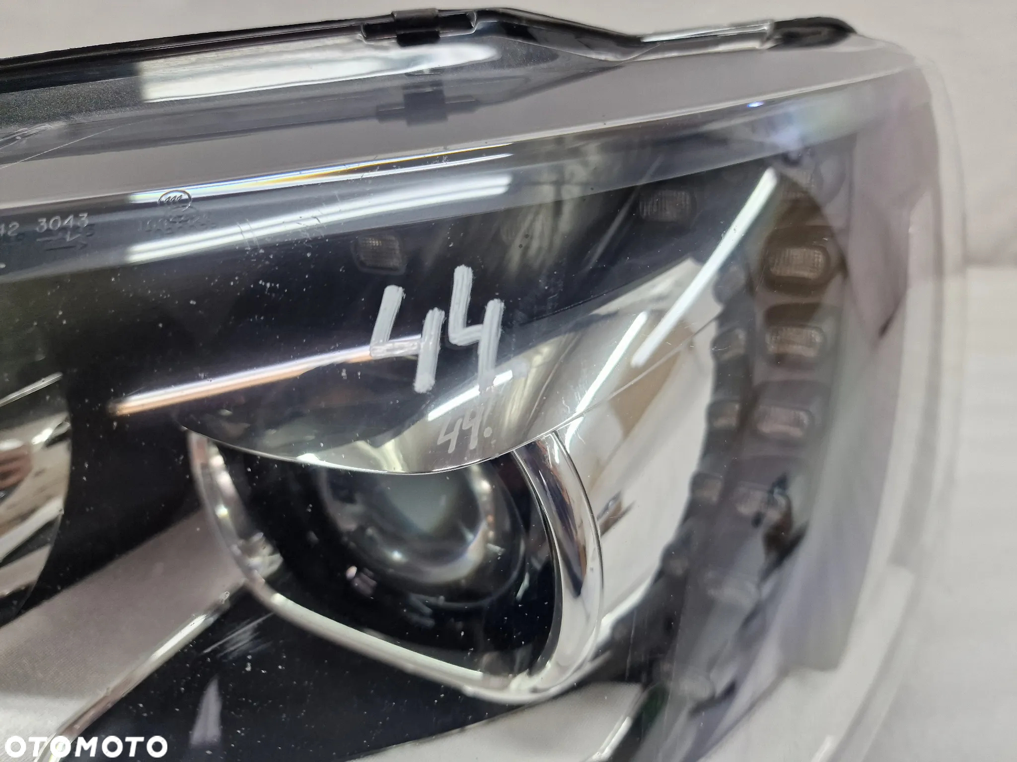 VW T5 LIFT 7E0 / 7E5 MULTIVAN / CARAVELLE 10- LEWA LAMPA PRZEDNIA PRZÓD LEWY XENON + LED , NR 7E5941015 , NR AUKCJI LPP44 - 5