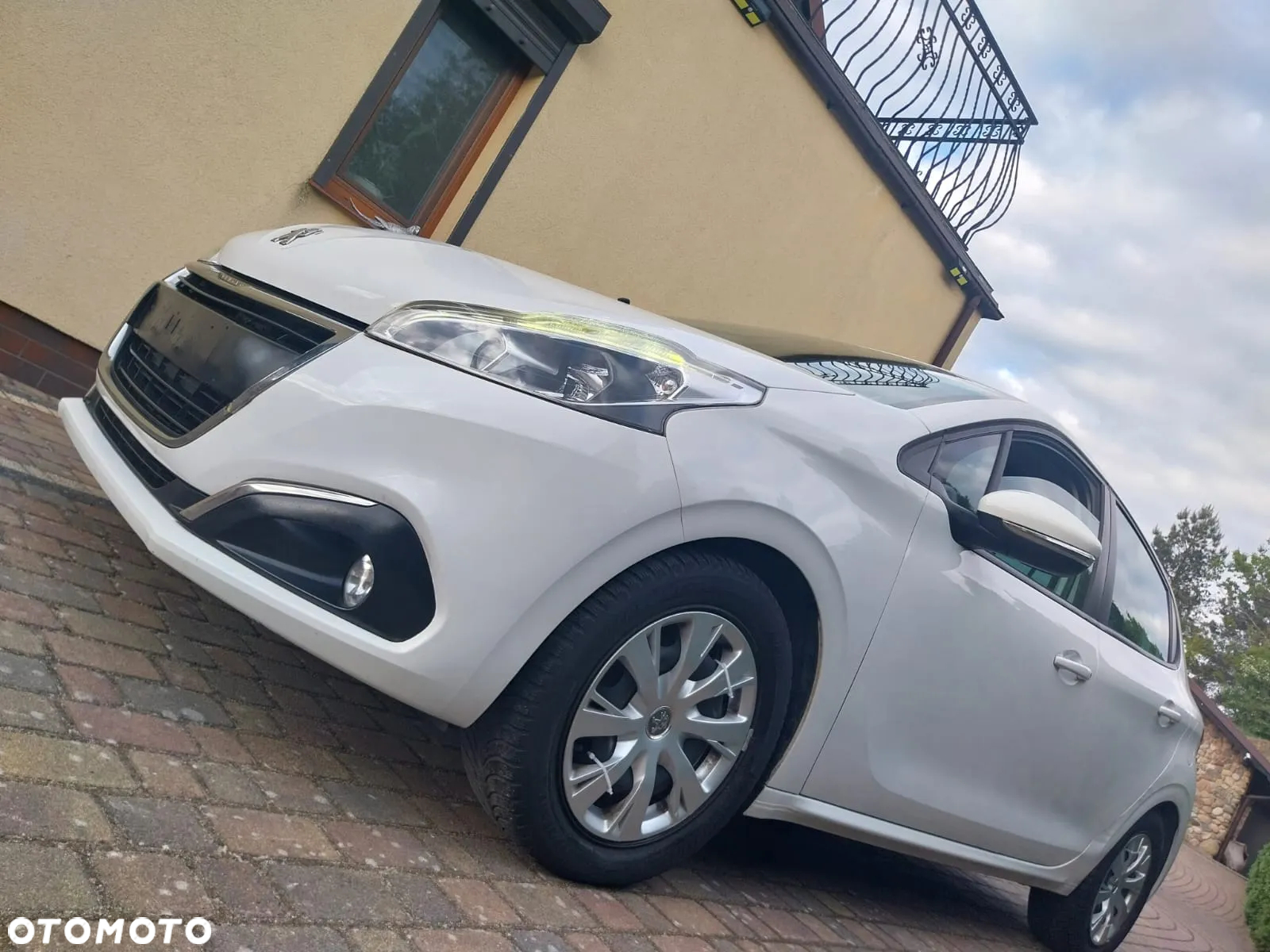 Peugeot 208 - 2