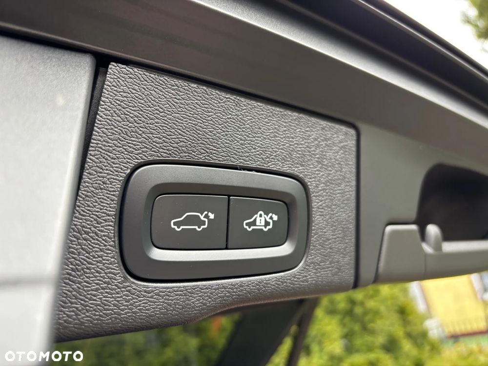 Volvo XC 60 B4 D AWD Geartronic RDesign - 21