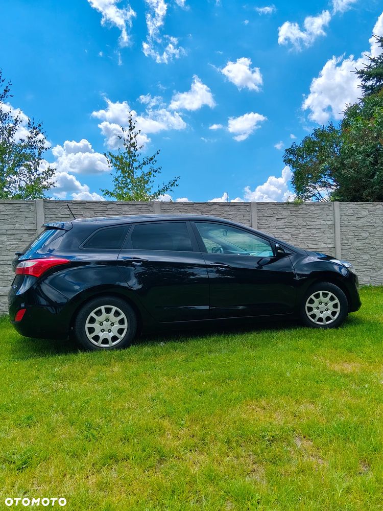 Hyundai i30 1.6 D Classic + DCT - 11