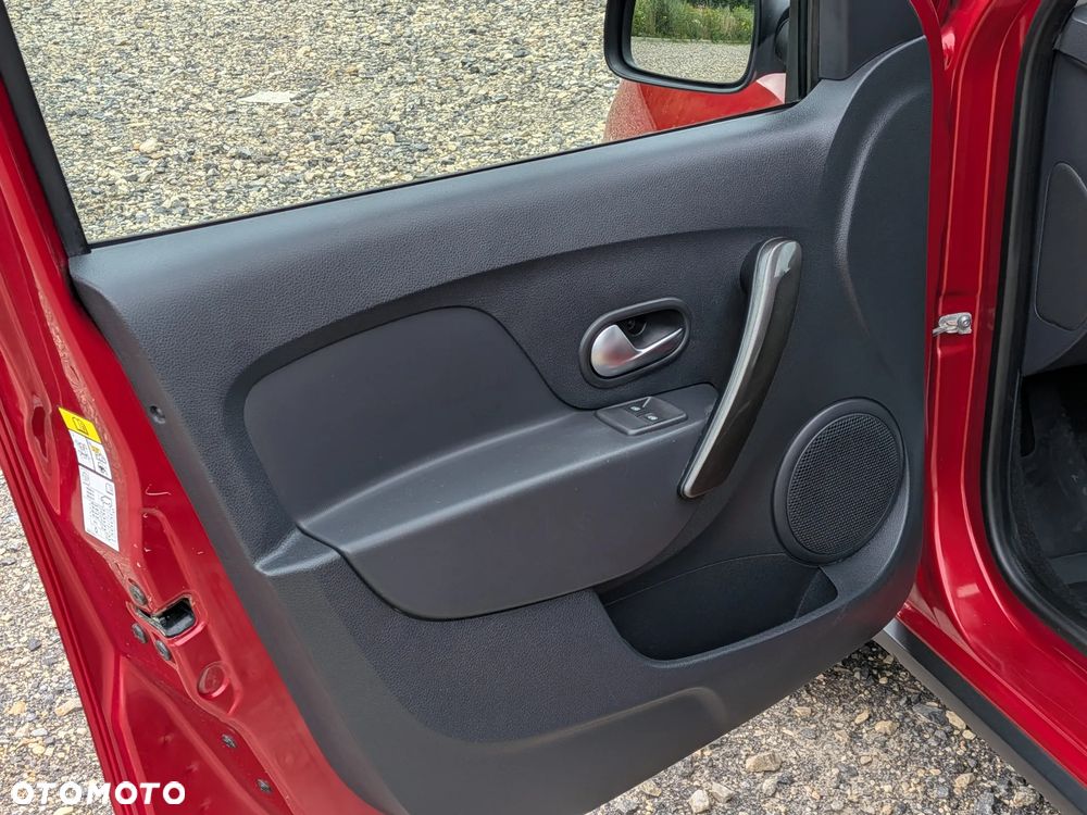 Dacia Sandero 0.9 TCe Laureate S&S EU6 - 24