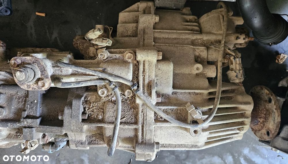 Isuzu Trooper Monterey  3.0 D DOHC Turbo TD skrzynia biegów automat  reduktor skrzyni  897228-8930 - 1