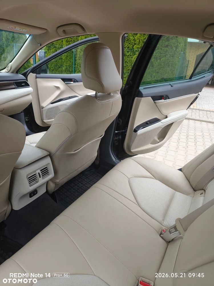 Toyota Camry 2.5 Hybrid Executive CVT - 20