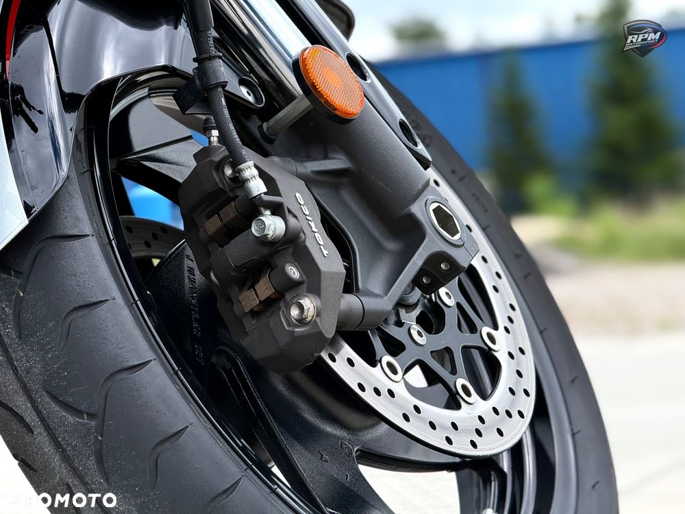 Suzuki Boulevard - 14