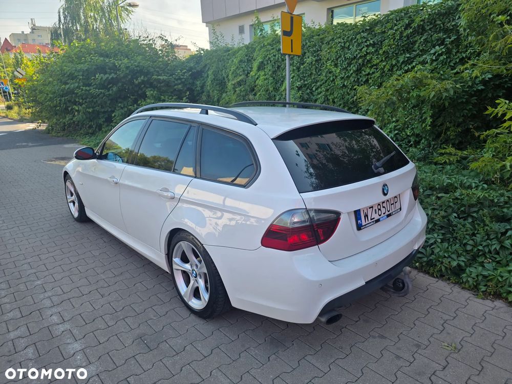 BMW Seria 3 320i Edition Sport - 10
